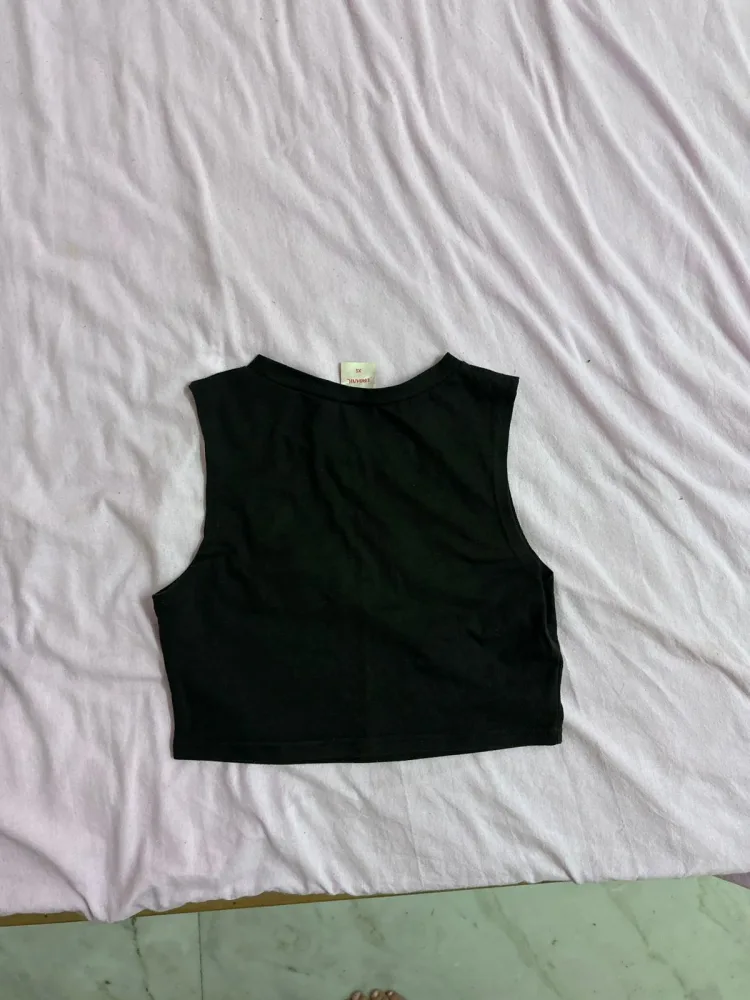 Black crop top