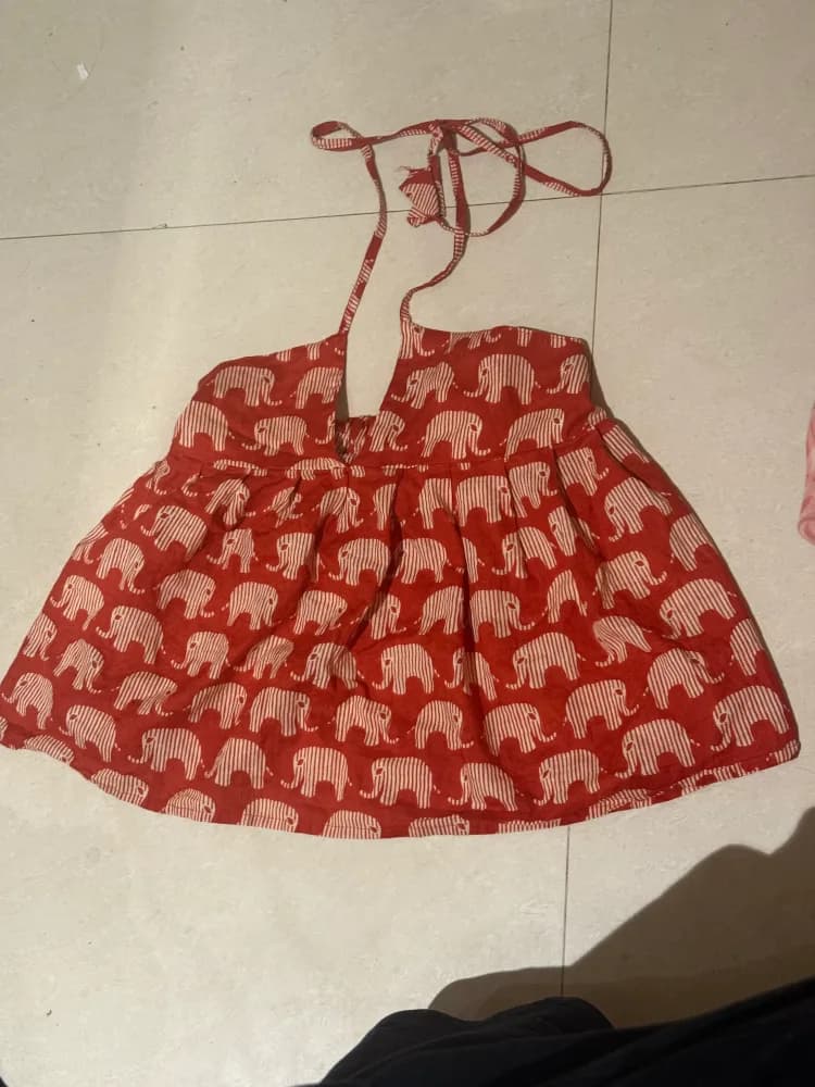 Red elephant top